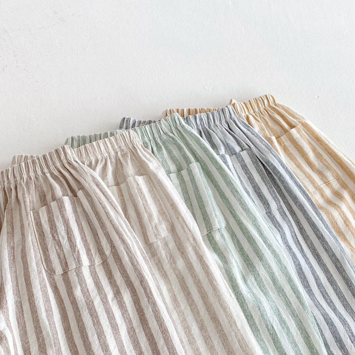 Frühling Sommer Jungen Gestreifte Weite Hosen Baby Mädchen Vintage Lässige Leinen-Baumwoll-Harlan-Hosen Kinder Schnürhose Kinderkleidung