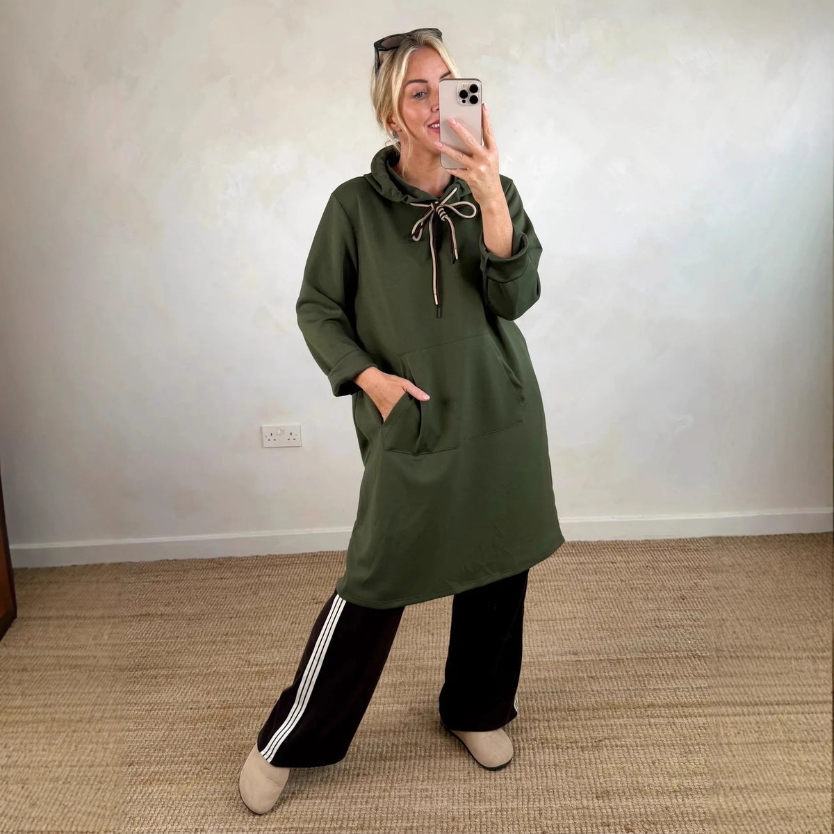 Kleider Damen Herbst Herbst Winter Mit Kapuze Sweatshirt Kleid Frauen Neue Tasche Büro Pendeln Alle-spiel Einfarbig Gestrickte Kleid