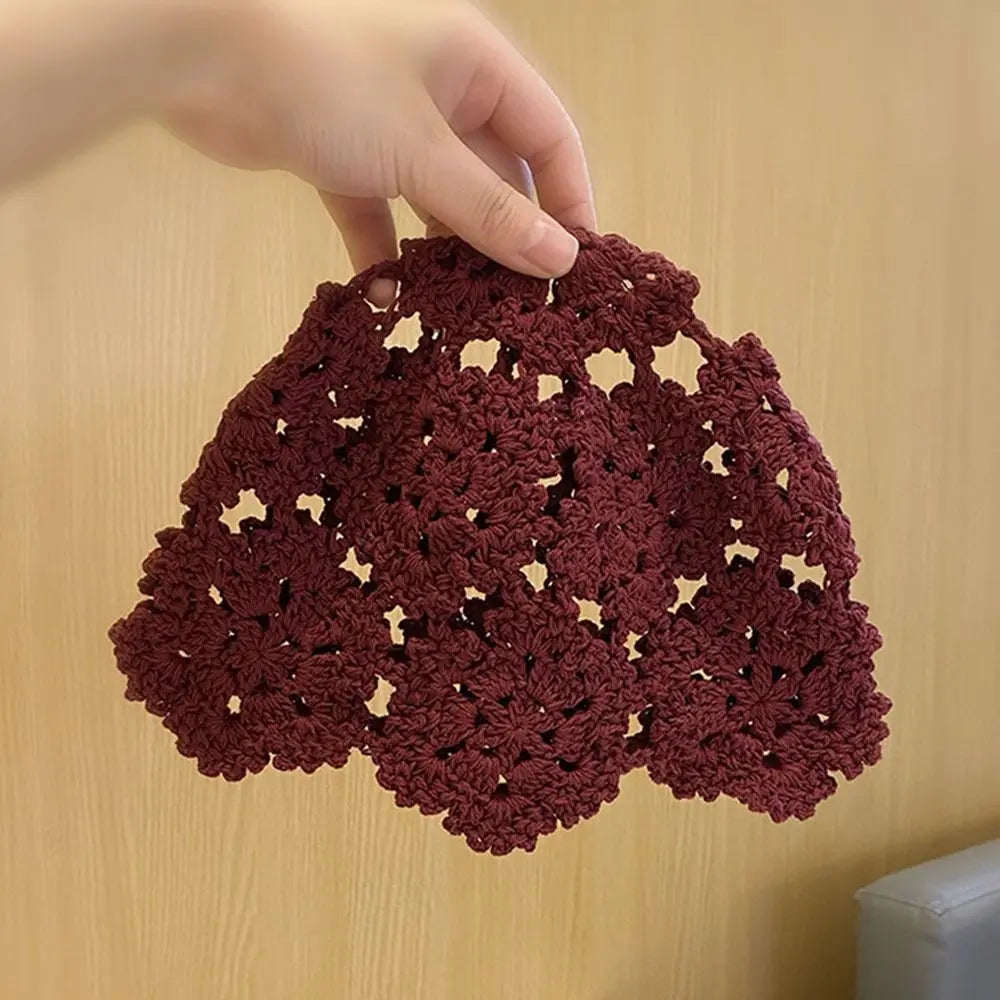 Atmungsaktive ausgehöhlte Strickmütze, Blumen, Spitze, Baskenmütze, modisch, lässig, Skullies-Mütze für Damen