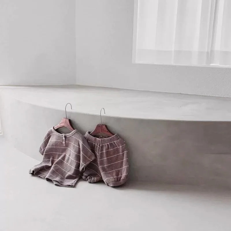 2024 Sommer Baby-Bekleidungsset Gestreiftes T-Shirt und Bloomer 2-teilig Jungen-Kleidungsset Niedliches Reines Bekleidungsset für Kleinkinder