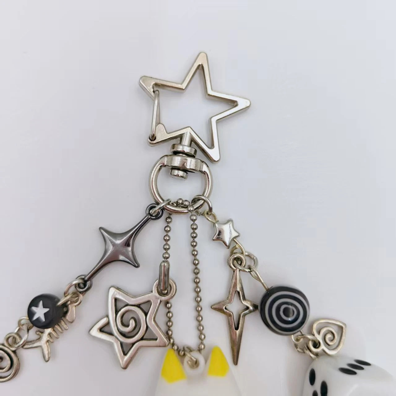 Handgemachter Toro Kuro Inoue Schlüsselanhänger Kätzchen Perlen Y2k Ästhetische Würfel Metall Anhänger Zubehör Telefon Charms Schlüsselanhänger Taschenanhänger Geschenk
