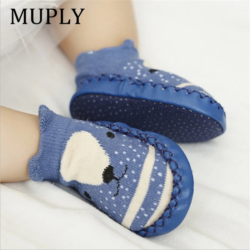 2022 mode Baby Socken Mit Gummi Sohlen Infant Socke Neugeborenen Herbst Winter Kinder Boden Socken Schuhe Anti Slip Weiche Sohle socke