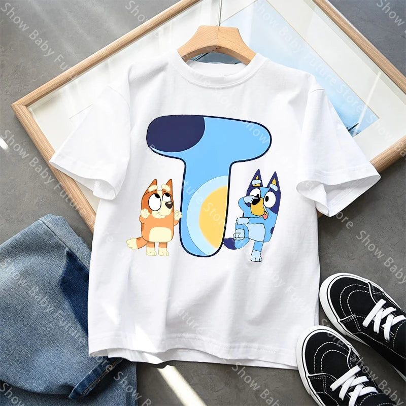Blueys T-Shirt für Jungen und Mädchen, Cartoon-Buchstaben A-Z, Namenskleidung, Oberteile, Sommer, atmungsaktiv, niedliches Anime-Kurzarmshirt, neue Geburtstagsgeschenke