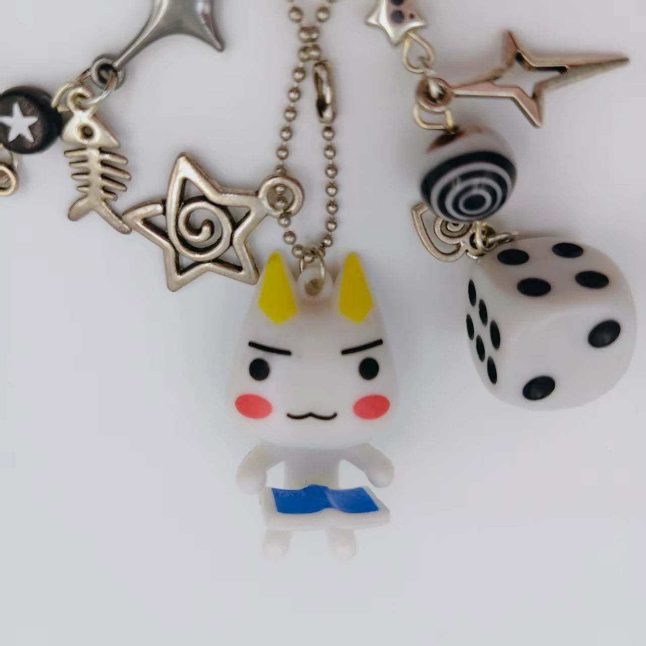Handgemachter Toro Kuro Inoue Schlüsselanhänger Kätzchen Perlen Y2k Ästhetische Würfel Metall Anhänger Zubehör Telefon Charms Schlüsselanhänger Taschenanhänger Geschenk