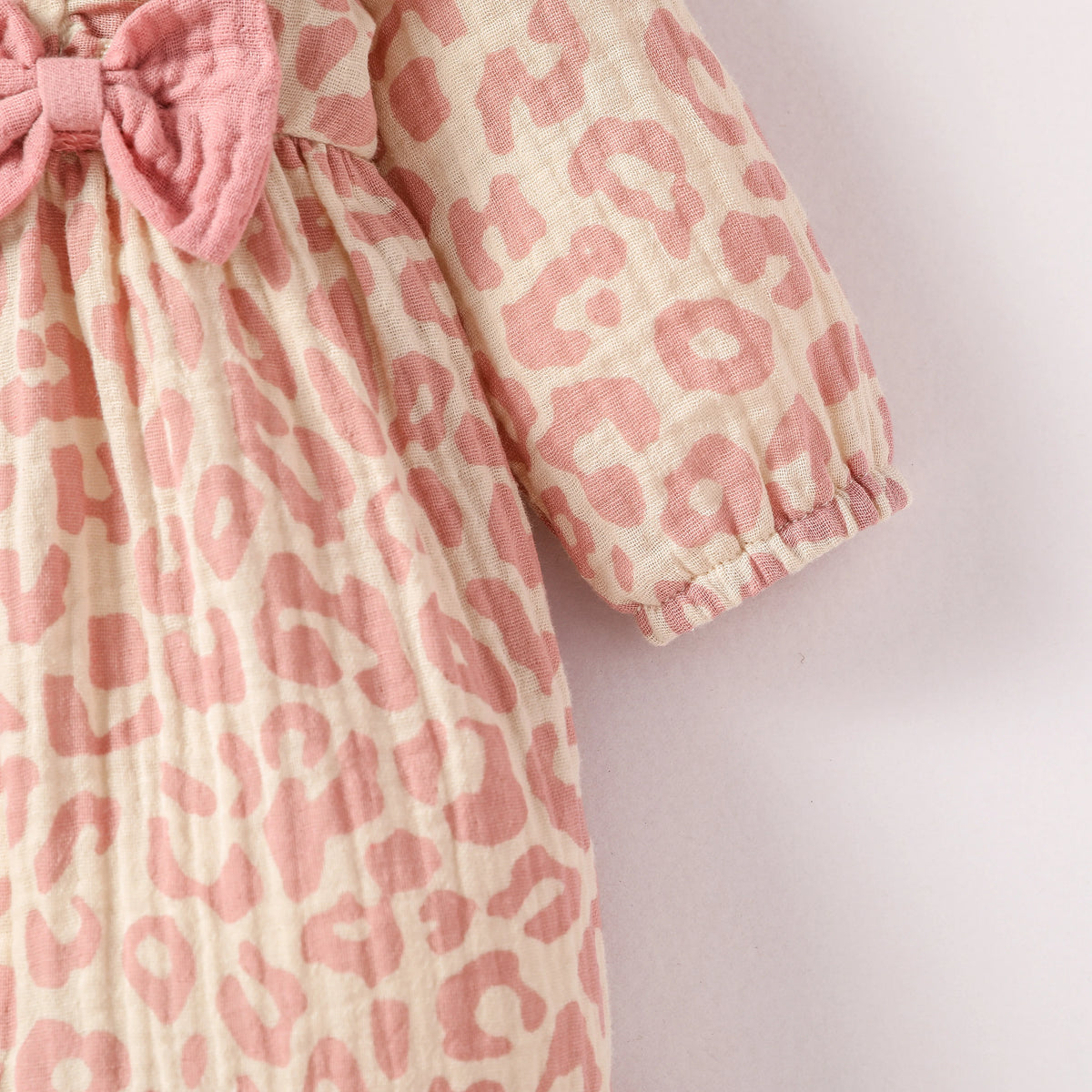 Baby Mädchen Sommer Langarm Druck Liebe mit Schleife für lässigen täglichen Baumwolloverall