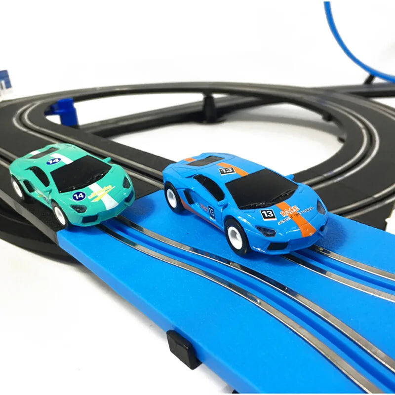 Sonic Storm Elektrische Eisenbahn Track Spielzeug Set Doppel Fernbedienung Auto Racing Track Autorama Schaltung Voiture Spielzeug Für Junge Kinder