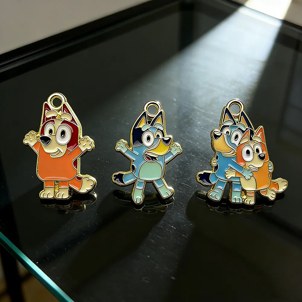 10er-Set Bluey & Bingo Familien-Cartoon-Emaille-Anhänger DIY Schmuckzubehör für Ohrringe, Armbänder & handgemachtes Basteln