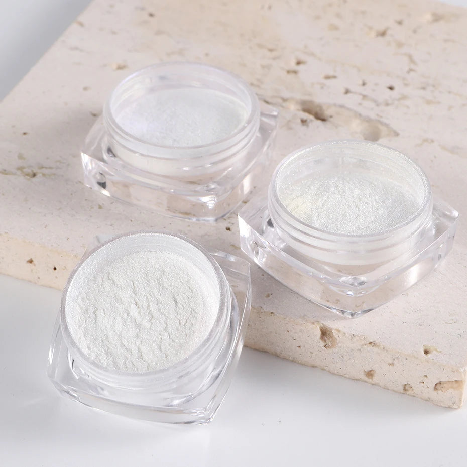 Moonlight Pearl White Nails Glitter Dust Chrome Aurora White Rubbing on Powder Shell Mirror Pigment Nail Art Supplies Dekoration