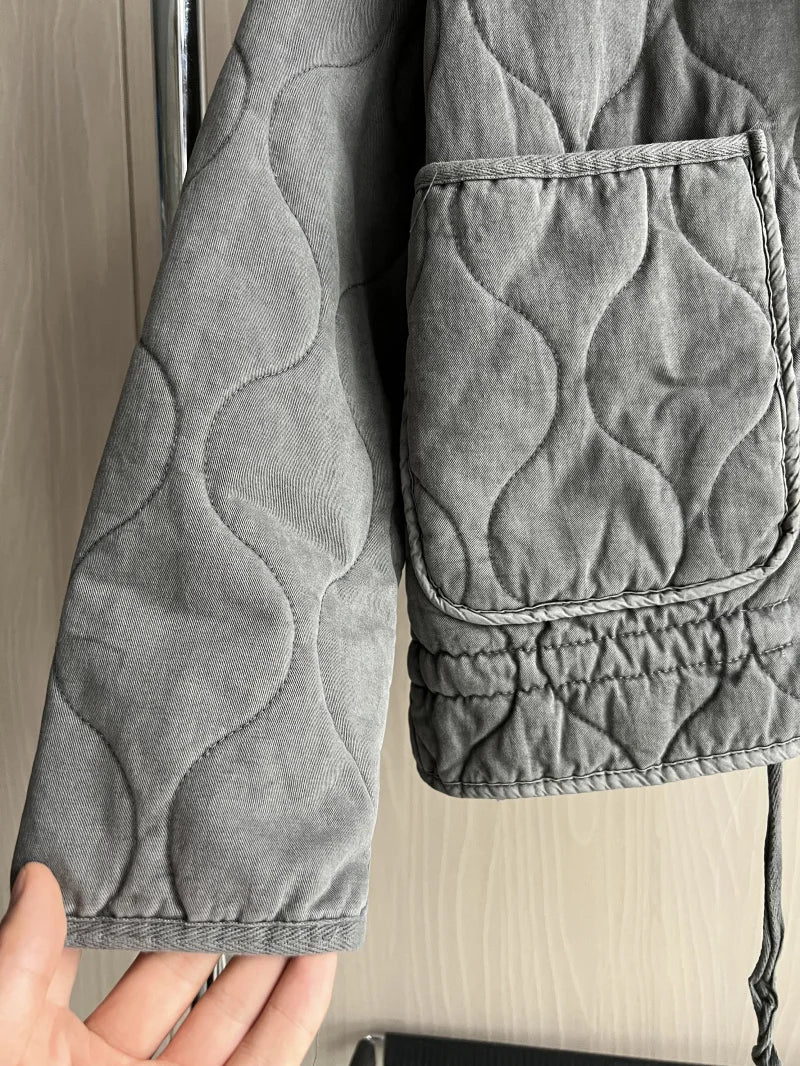 Damen Polyester Gefütterte Jacke 2026 Neuerscheinung Vintage Lenzing Rayon Hochkragen Große Tasche Dekorativer Gesteppter Mantel für Frauen