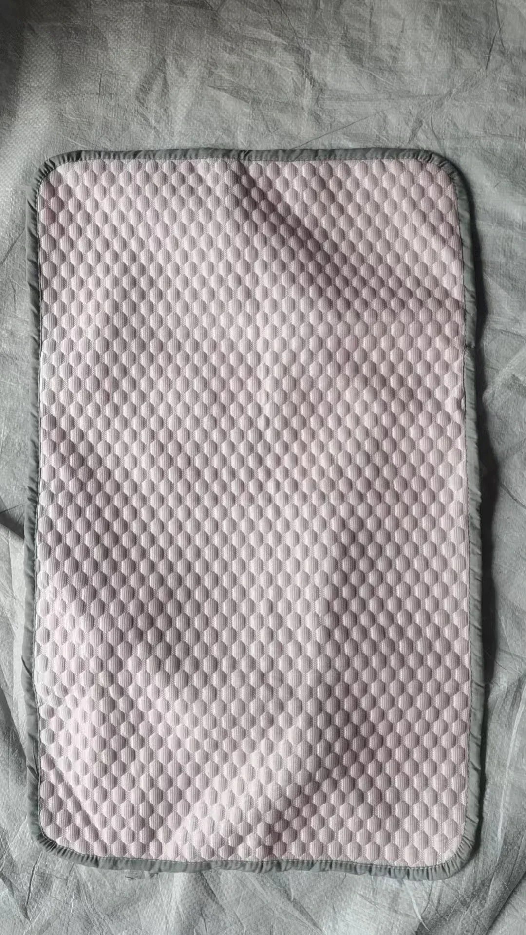 Sommer-Kühlkissenbezug, einfarbig, Ice-Bean-Kissenbezug, kühles Gefühl, Klimaanlagenbezug, waschbar (ohne Kissen), 48 x 70 cm