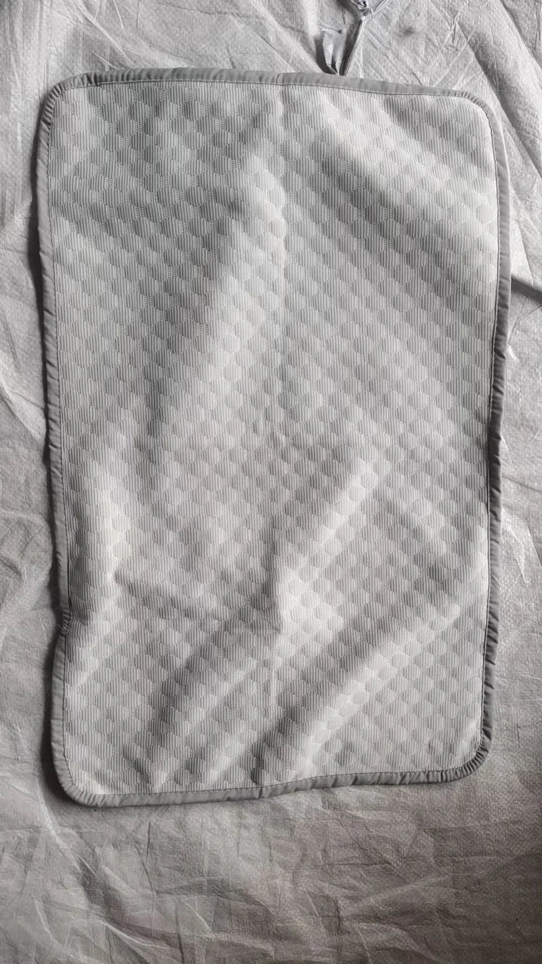 Sommer-Kühlkissenbezug, einfarbig, Ice-Bean-Kissenbezug, kühles Gefühl, Klimaanlagenbezug, waschbar (ohne Kissen), 48 x 70 cm