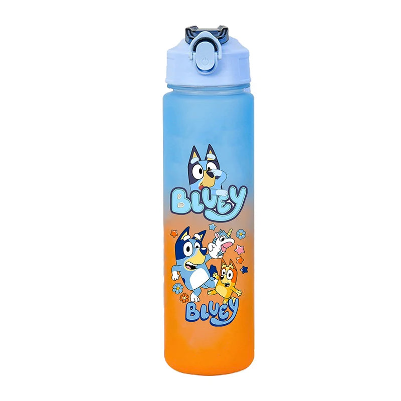 750ml Cartoon Farbverlauf Wasserflasche für Erwachsene, Niedliche Blueys Buchstaben Sport Fitness Flaschen, Outdoor Studenten Reise Trinkbecher Geschenke