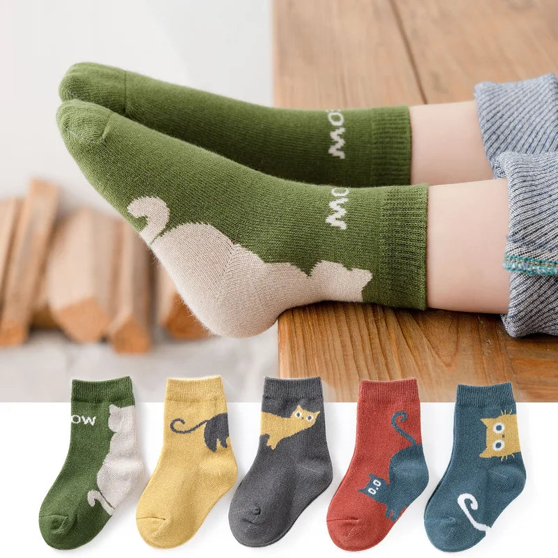 5/10 Paar Kindersocken Herbst Winter Mittellange Socken mit Cartoon-Katzenmuster Bequeme, atmungsaktive Kindersocken für Jungen und Mädchen