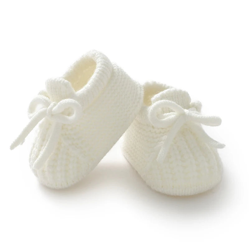 Baby Schuhe Gestrickte Neugeborenen Bett Schuhe 0-18M Warme Kleidung Zubehör Infant Jungen Mädchen Erste Stiefel Fashion Solid kleinkind Kind