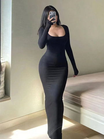 Solides, langärmliges, figurbetontes Damenkleid, schickes, einfaches, minimalistisches, lässiges, modisches, langes Kleid mit U-Ausschnitt, Damenbekleidung
