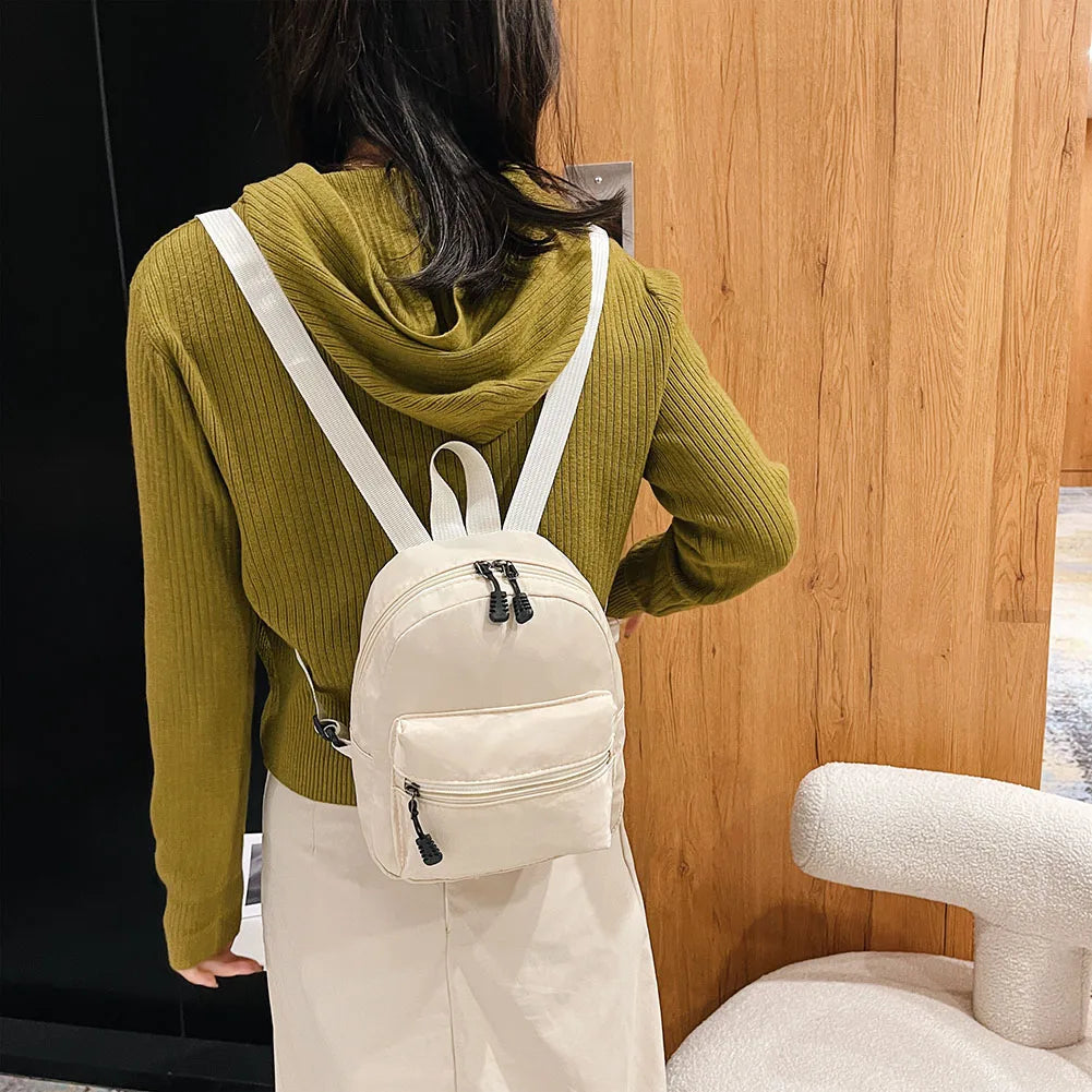 Mode einfarbig Rucksack Frauen Nylon Rucksack adrette Stil Mini Rucksäcke