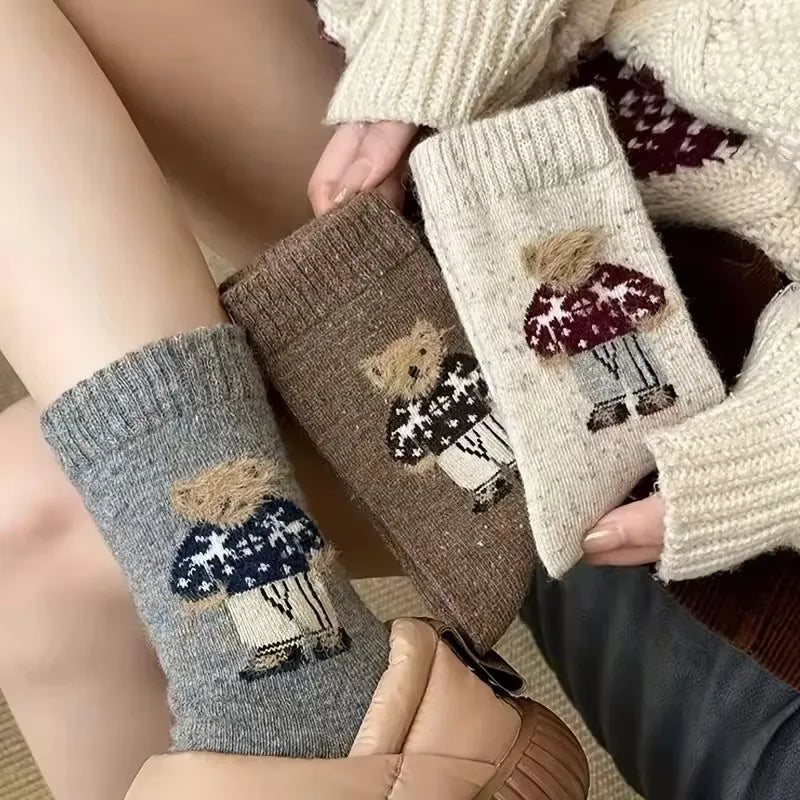 2/3/5 Paar Mädchensocken mit schönen Cartoon Bears, Autumn-Winter thick, warm Wollstocken