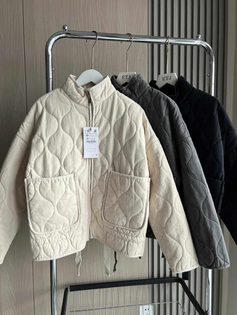 Damen Polyester Gefütterte Jacke 2026 Neuerscheinung Vintage Lenzing Rayon Hochkragen Große Tasche Dekorativer Gesteppter Mantel für Frauen