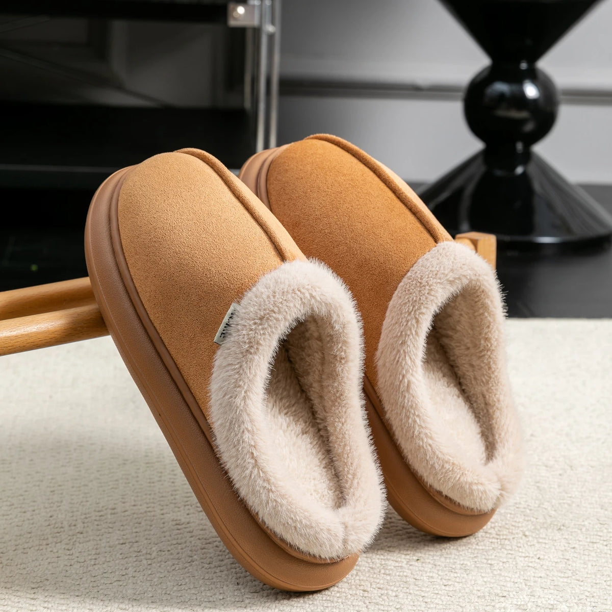 Herbst und Winter Herren Baumwolle Hausschuhe Plüsch warm dick Home Wear rutschfeste verschleißfeste weiche Unterseite bequeme warme Schuhe