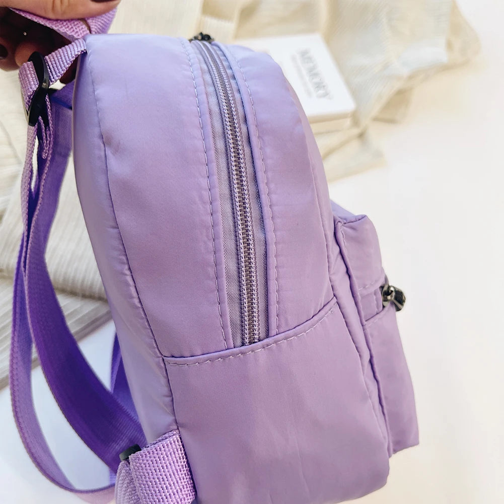 Mode einfarbig Rucksack Frauen Nylon Rucksack adrette Stil Mini Rucksäcke