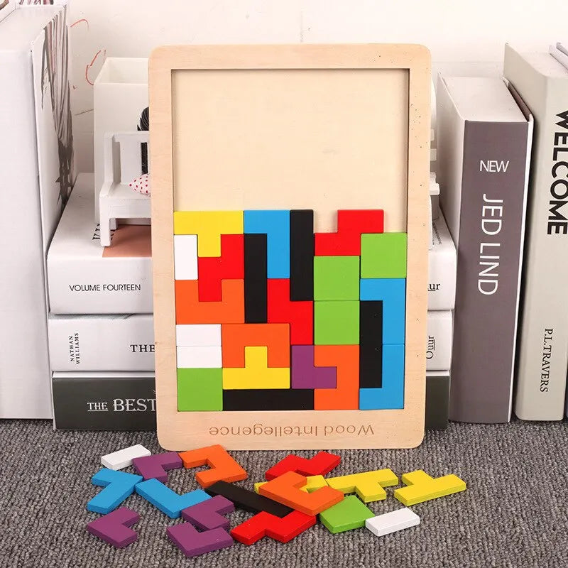 Hölzernes Tangram-Puzzle-Spielzeug