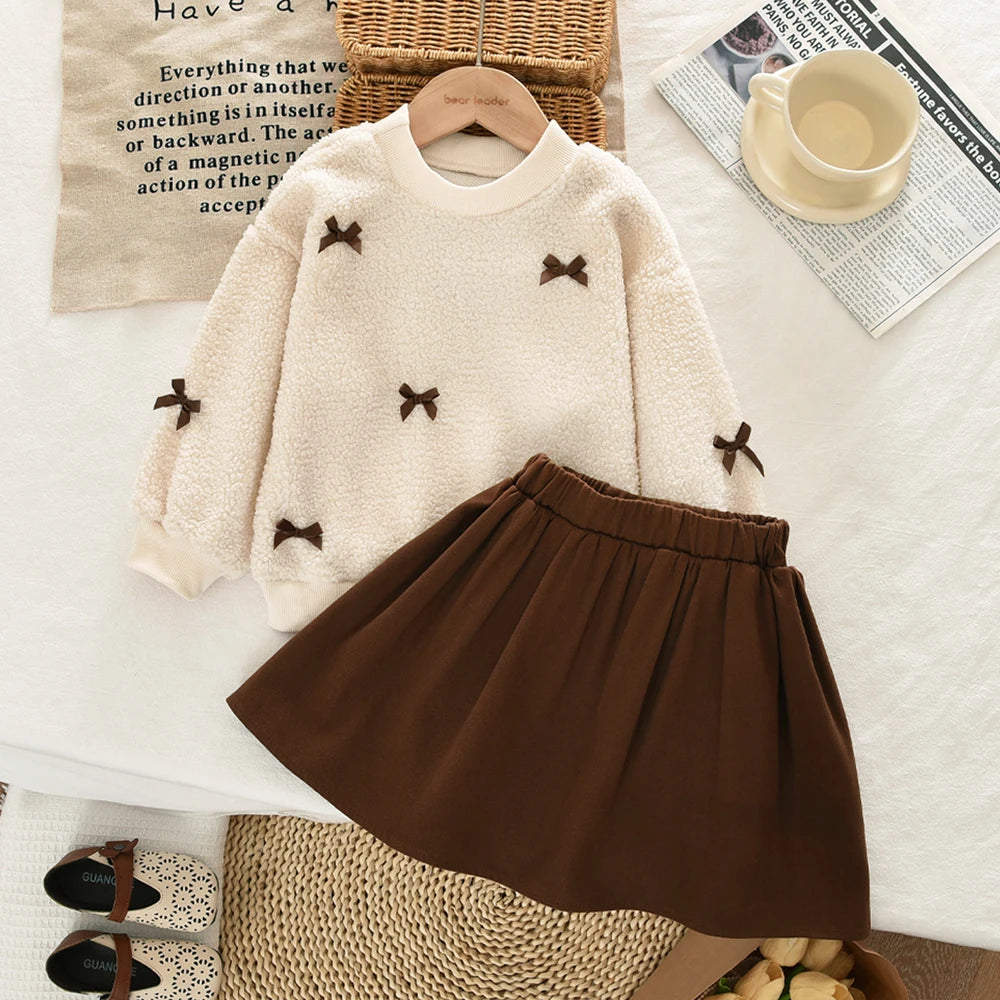 Khaki Mode Herbst Winter Neue 3-7 Jahre Alte Mädchen Rundhals Langarm Bogen Top + Falten rock Zwei Stück Set Koreanische Version