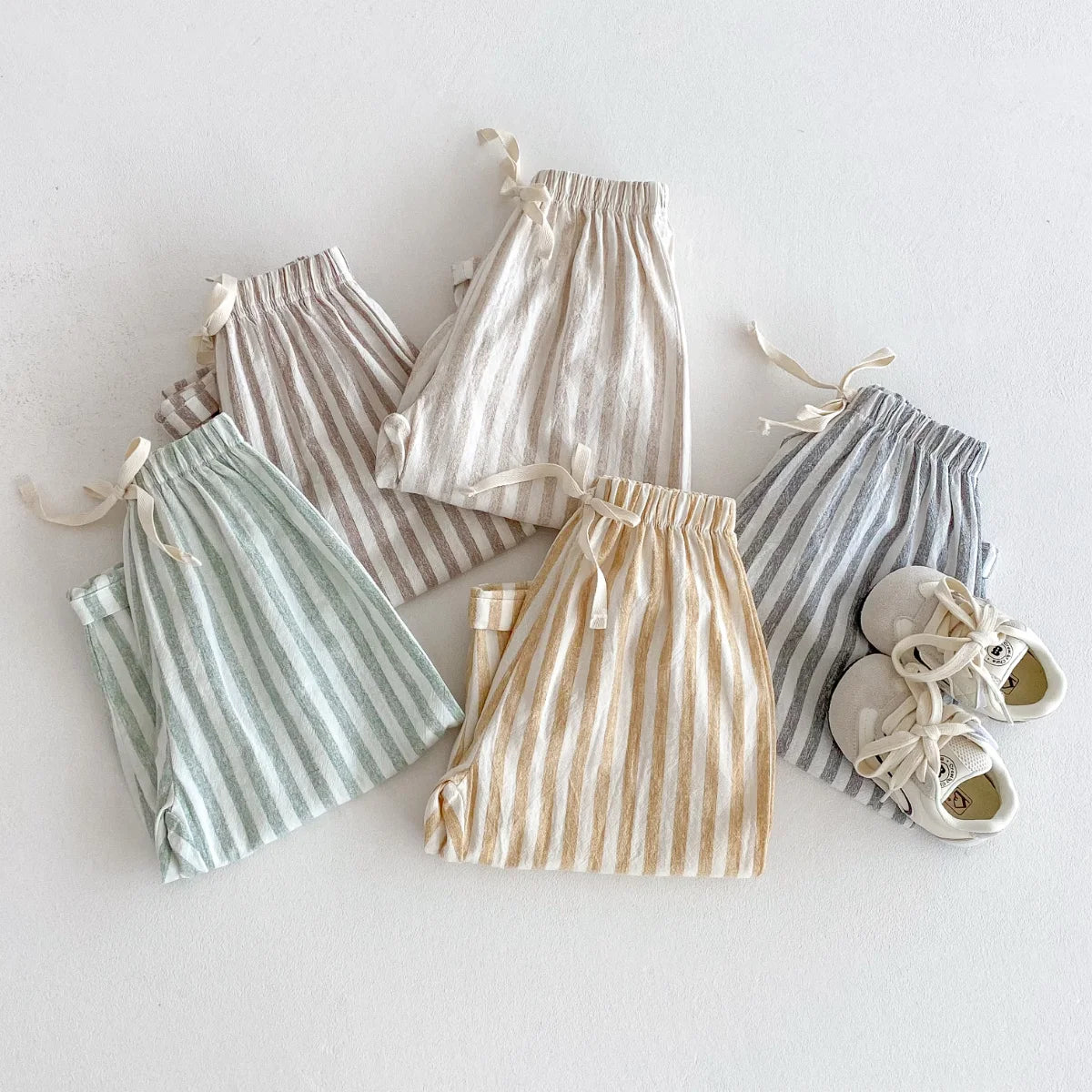 Frühling Sommer Jungen Gestreifte Weite Hosen Baby Mädchen Vintage Lässige Leinen-Baumwoll-Harlan-Hosen Kinder Schnürhose Kinderkleidung