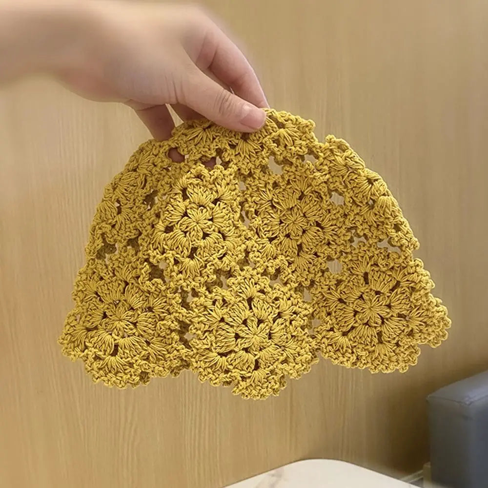 Atmungsaktive ausgehöhlte Strickmütze, Blumen, Spitze, Baskenmütze, modisch, lässig, Skullies-Mütze für Damen